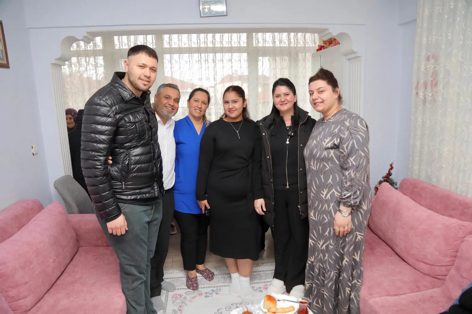 BAŞKAN GENCAN, YILDIRIM’DA MAHALLE ZİYARETLERİNİ SÜRDÜRDÜ galeri görseli